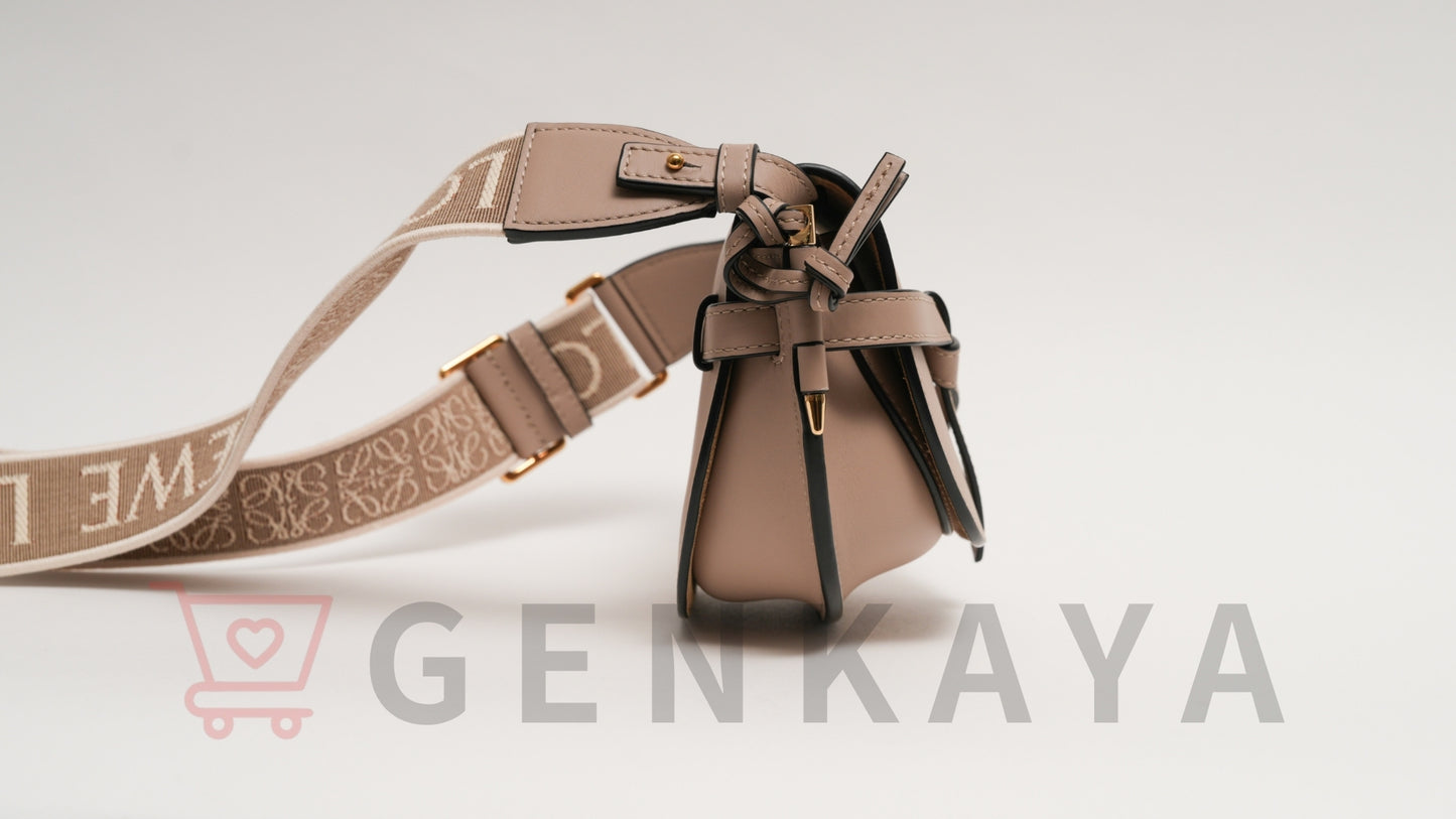 LOEWE ゲート デュアル ミニ レザー ショルダーバッグ ベージュ