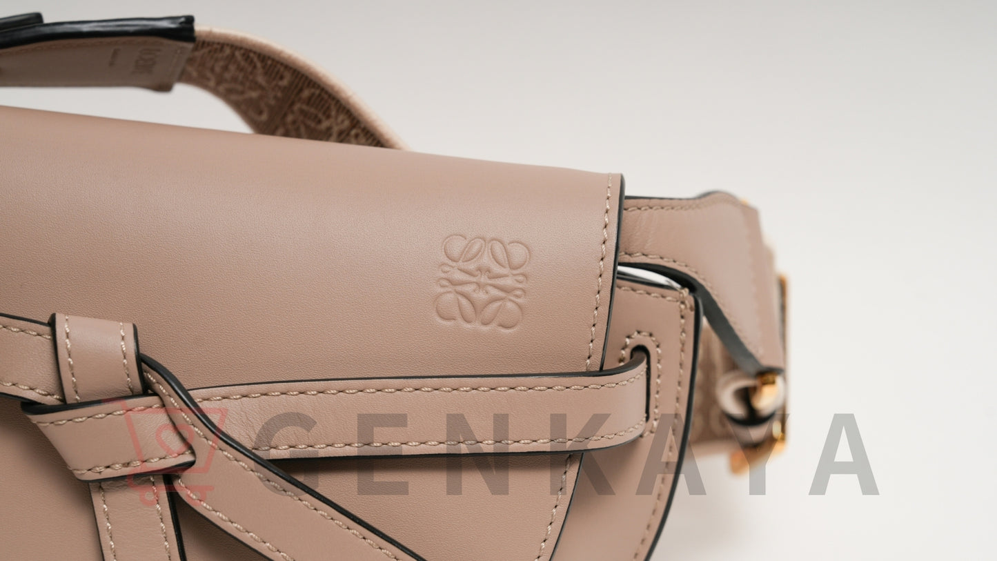 LOEWE ゲート デュアル ミニ レザー ショルダーバッグ ベージュ