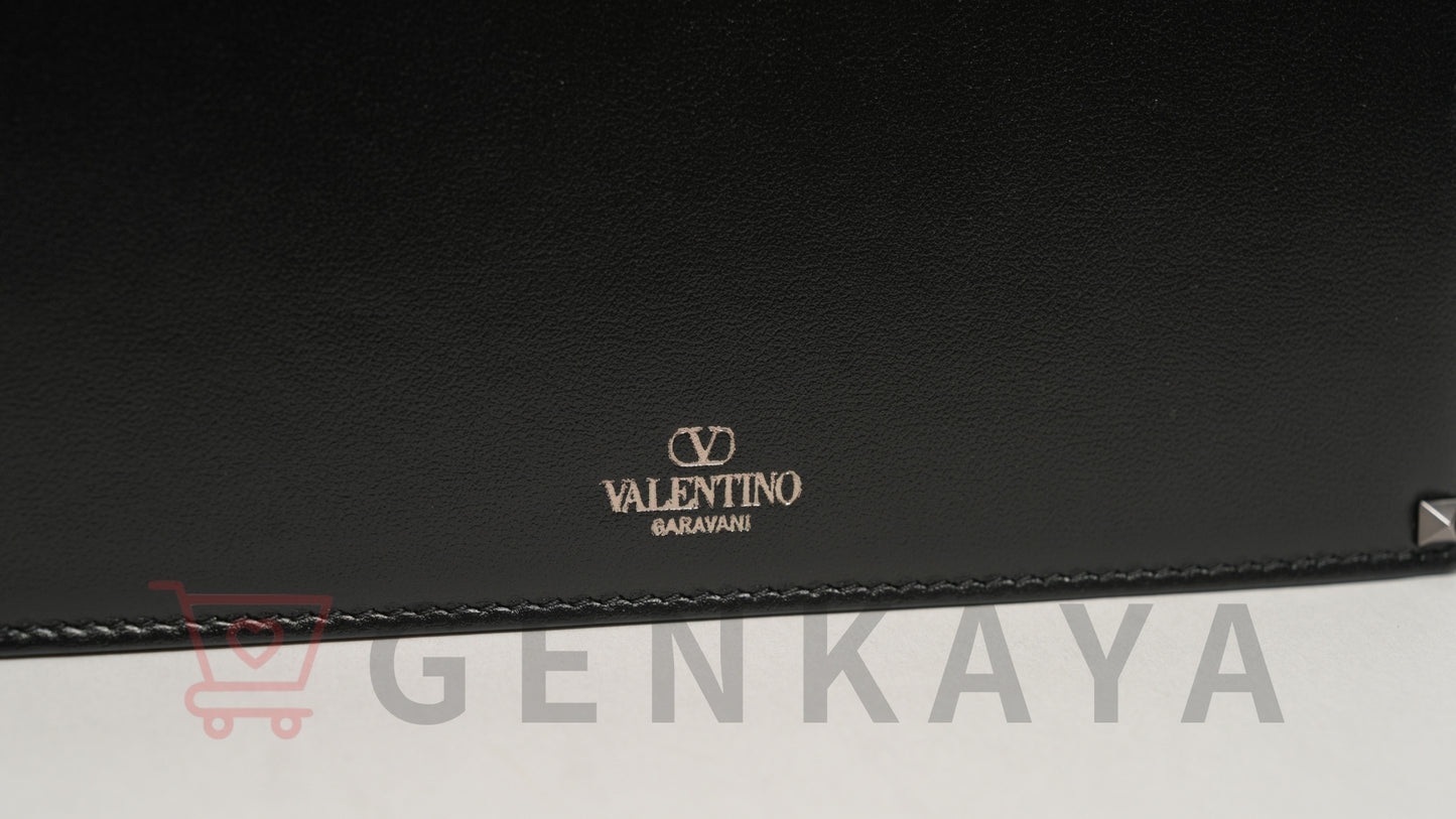 VALENTINO ロックスタッズ レザー チェーン ショルダーバッグ ブラック