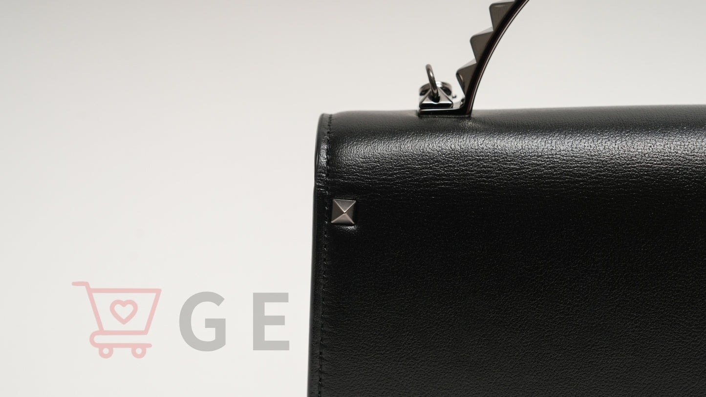 VALENTINO ロックスタッズ レザー チェーン ショルダーバッグ ブラック