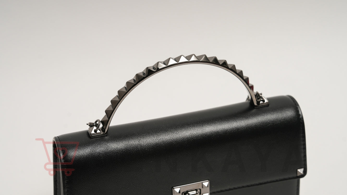 VALENTINO ロックスタッズ レザー チェーン ショルダーバッグ ブラック