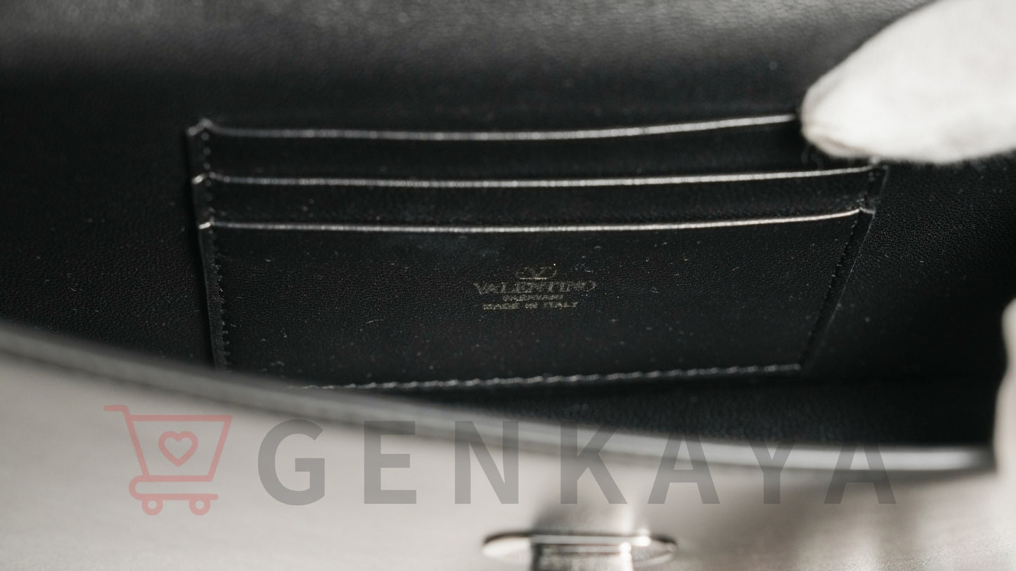 VALENTINO ロックスタッズ レザー チェーン ショルダーバッグ ブラック