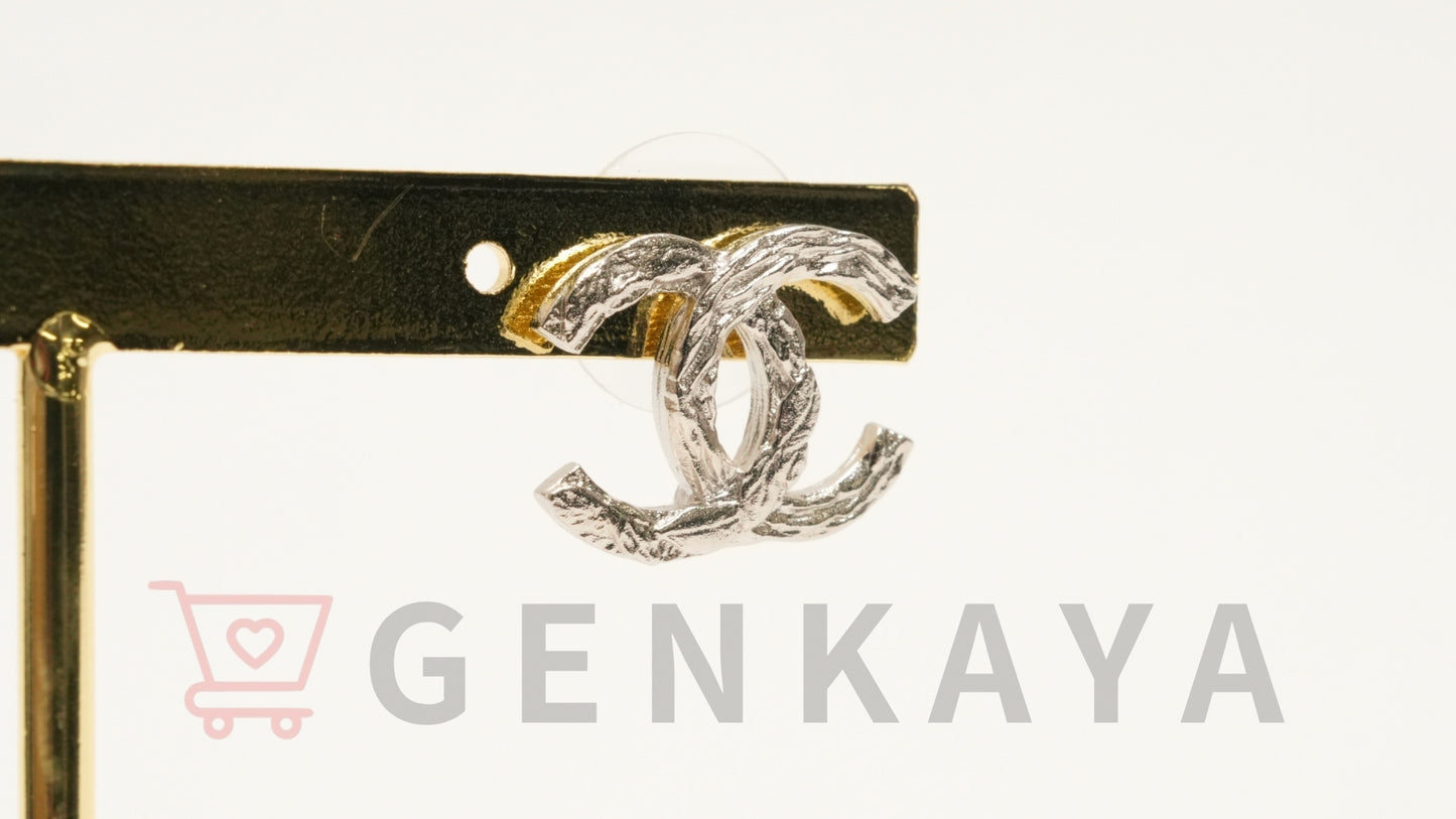 CHANEL ココマーク ピアス B25S シルバー