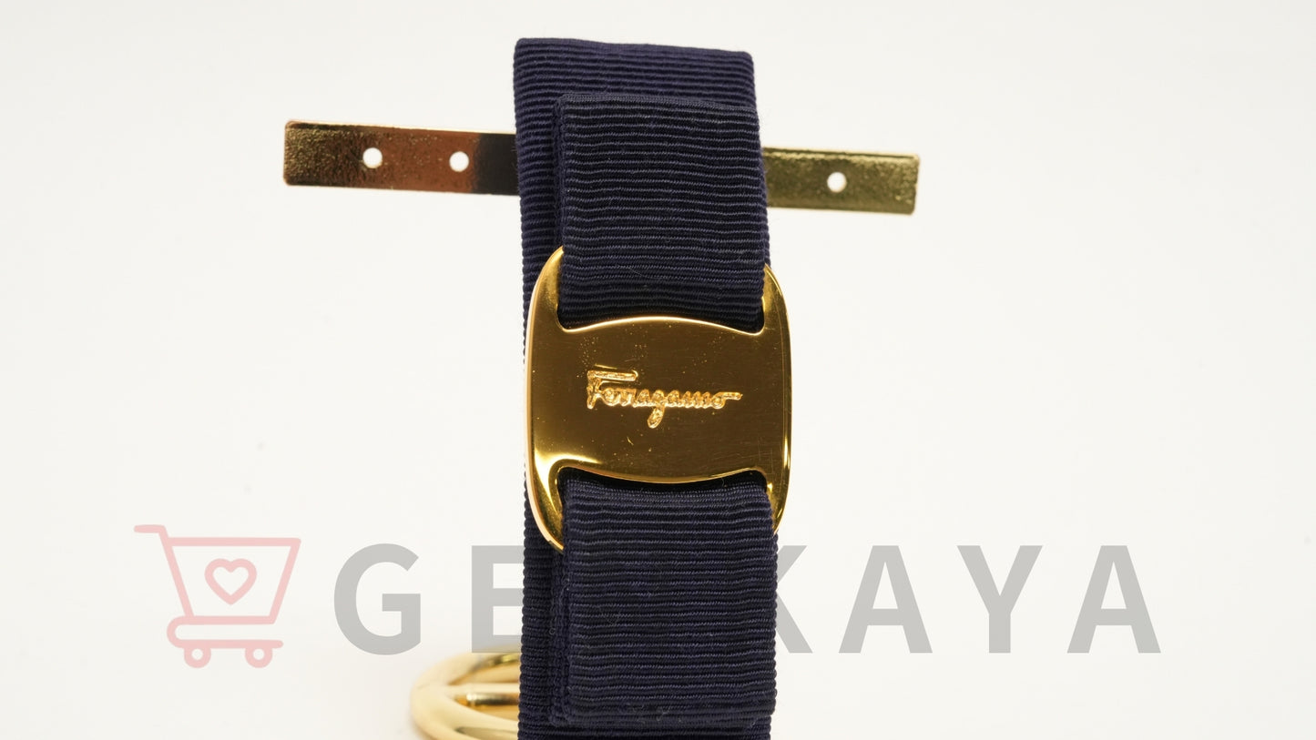 Ferragamo ヴァラ バレッタ ネイビー