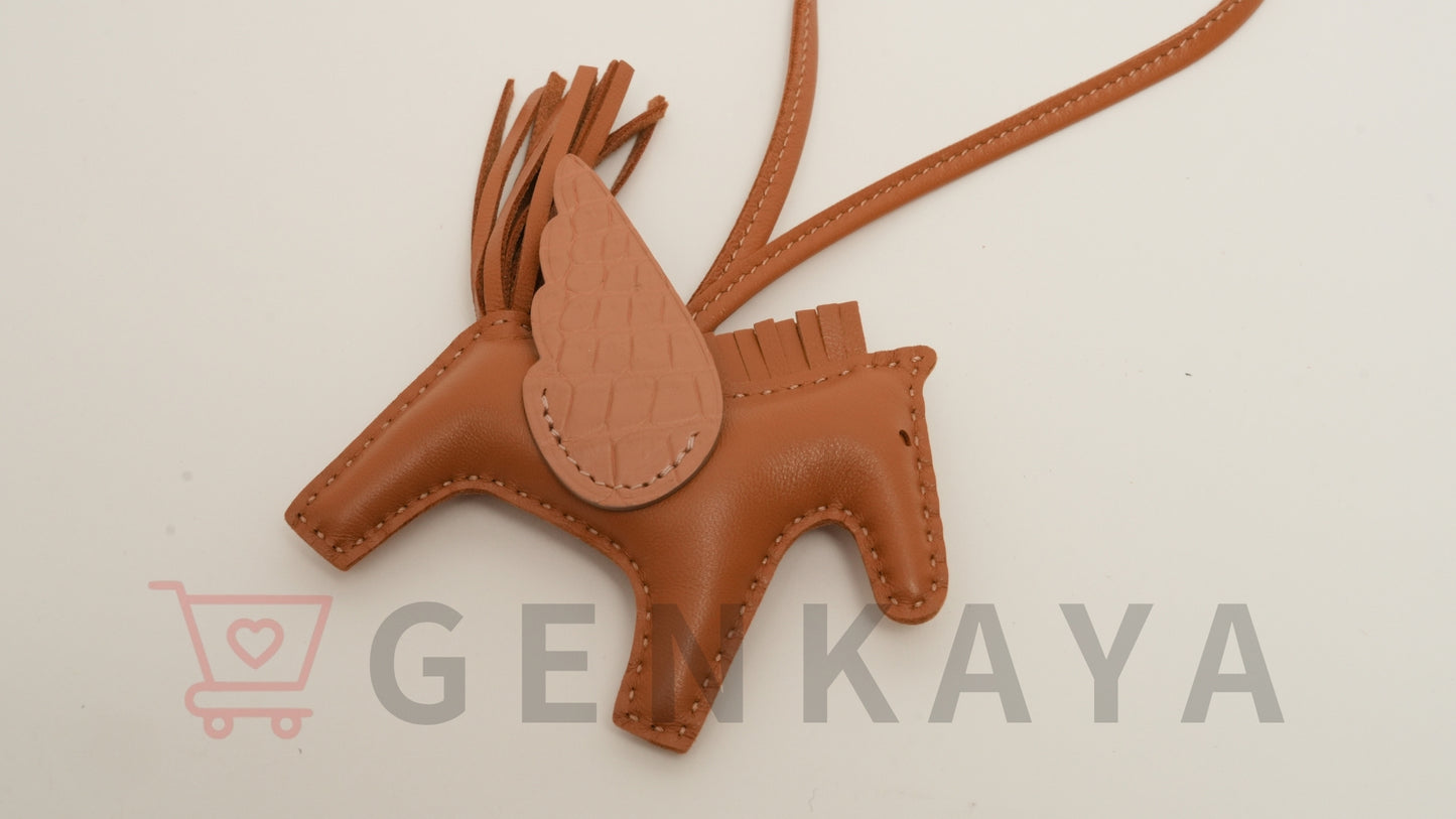 Hermès ロデオチャーム ペガサスPM K刻印：2025 ゴールド アニョーミロ×アリゲーター