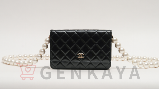 CHANEL マトラッセ ラムスキン パール チェーンウォレット ブラック ゴールド金具 AP2579 30番台