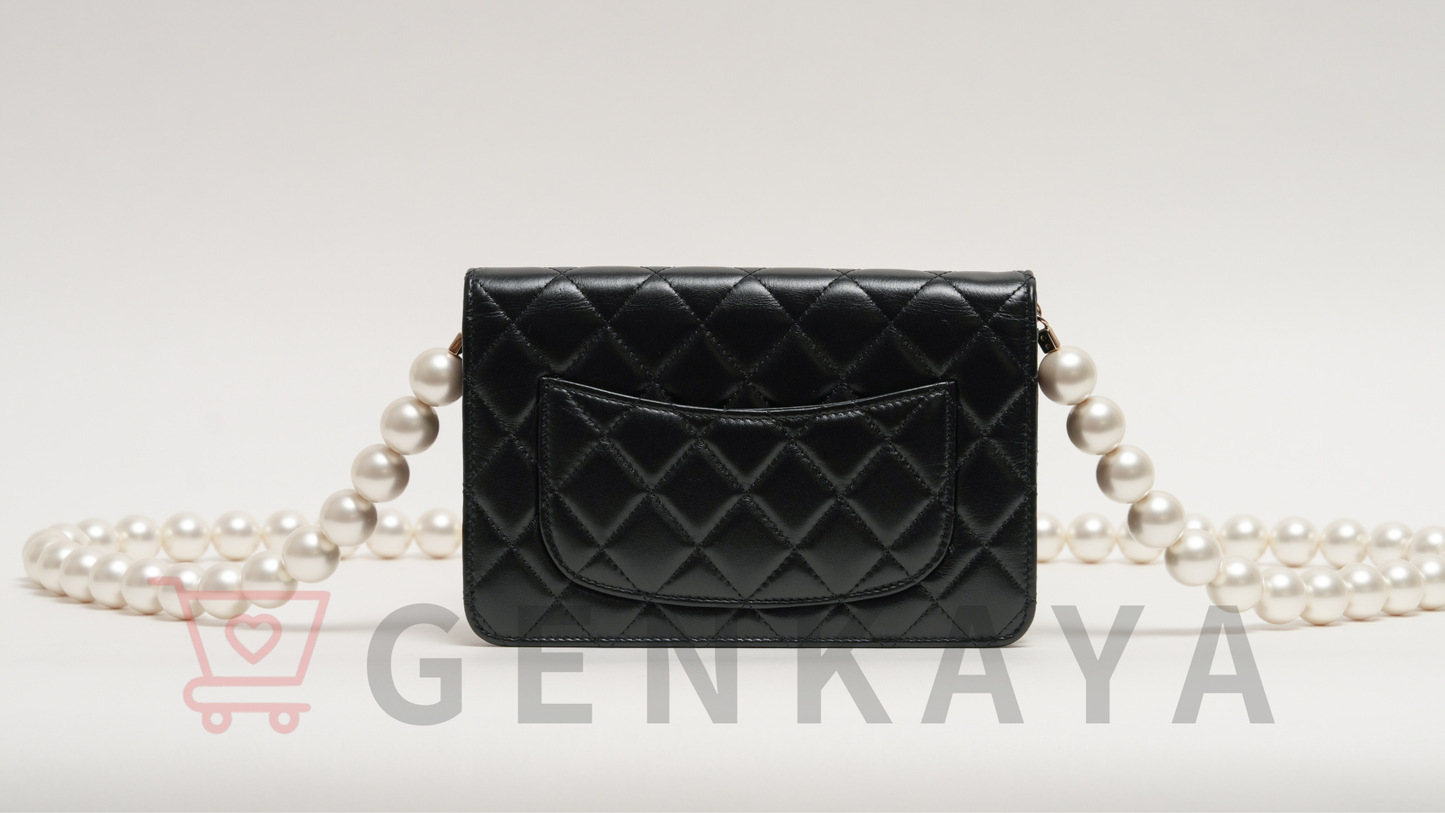 CHANEL マトラッセ ラムスキン パール チェーンウォレット ブラック ゴールド金具 AP2579 30番台