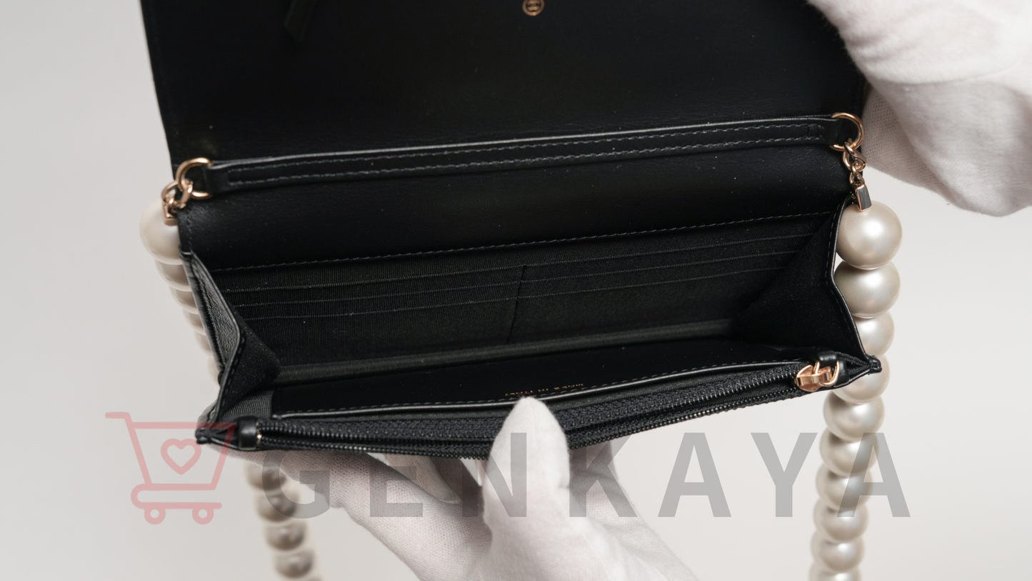 CHANEL マトラッセ ラムスキン パール チェーンウォレット ブラック ゴールド金具 AP2579 30番台