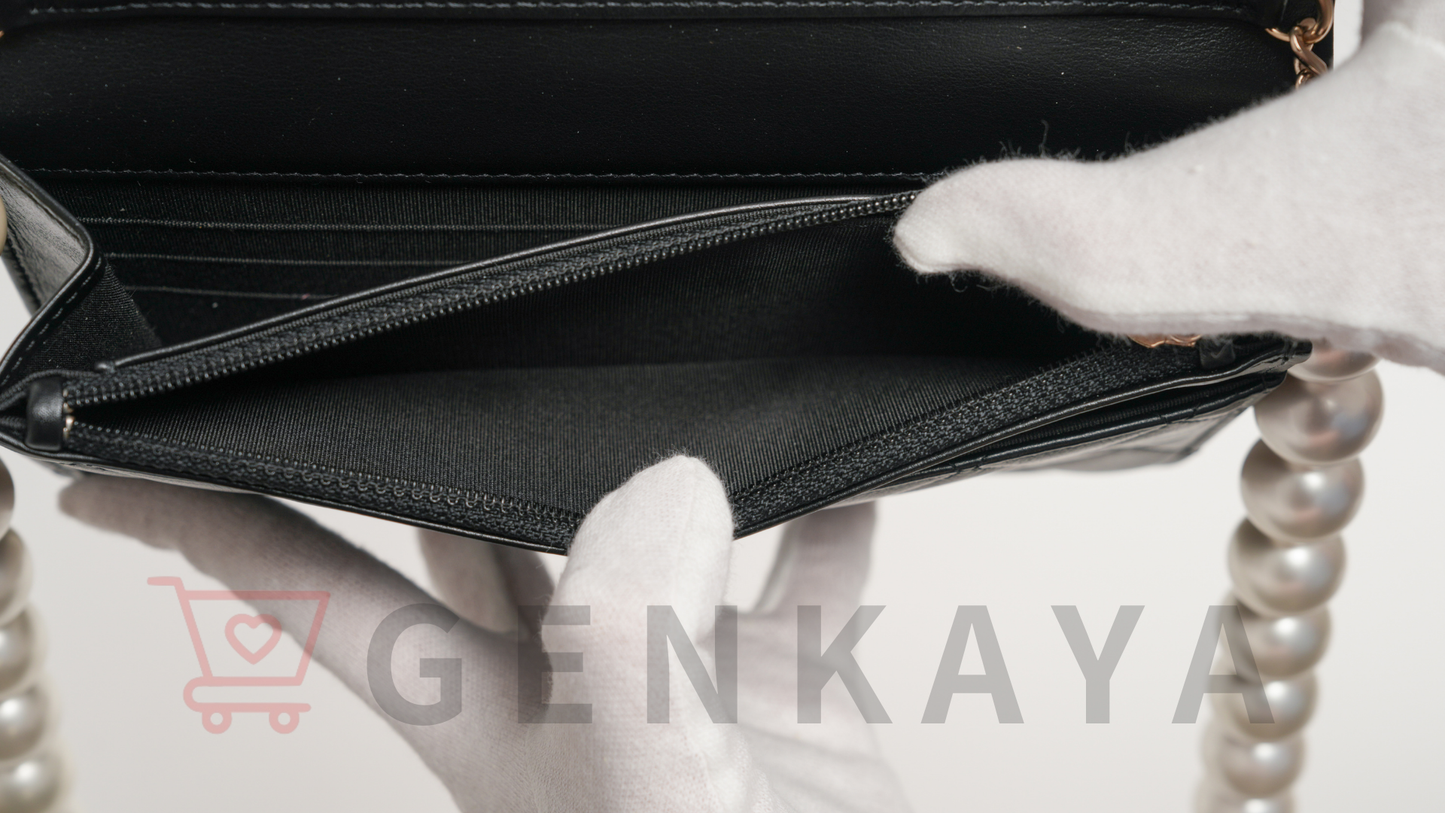 CHANEL マトラッセ ラムスキン パール チェーンウォレット ブラック ゴールド金具 AP2579 30番台