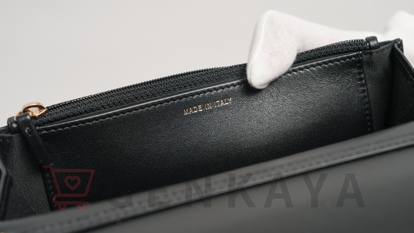 CHANEL マトラッセ ラムスキン パール チェーンウォレット ブラック ゴールド金具 AP2579 30番台