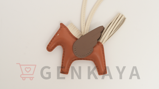 Hermès ロデオチャーム ペガサスPM K刻印：2025 ゴールド×クレ×エトゥープ