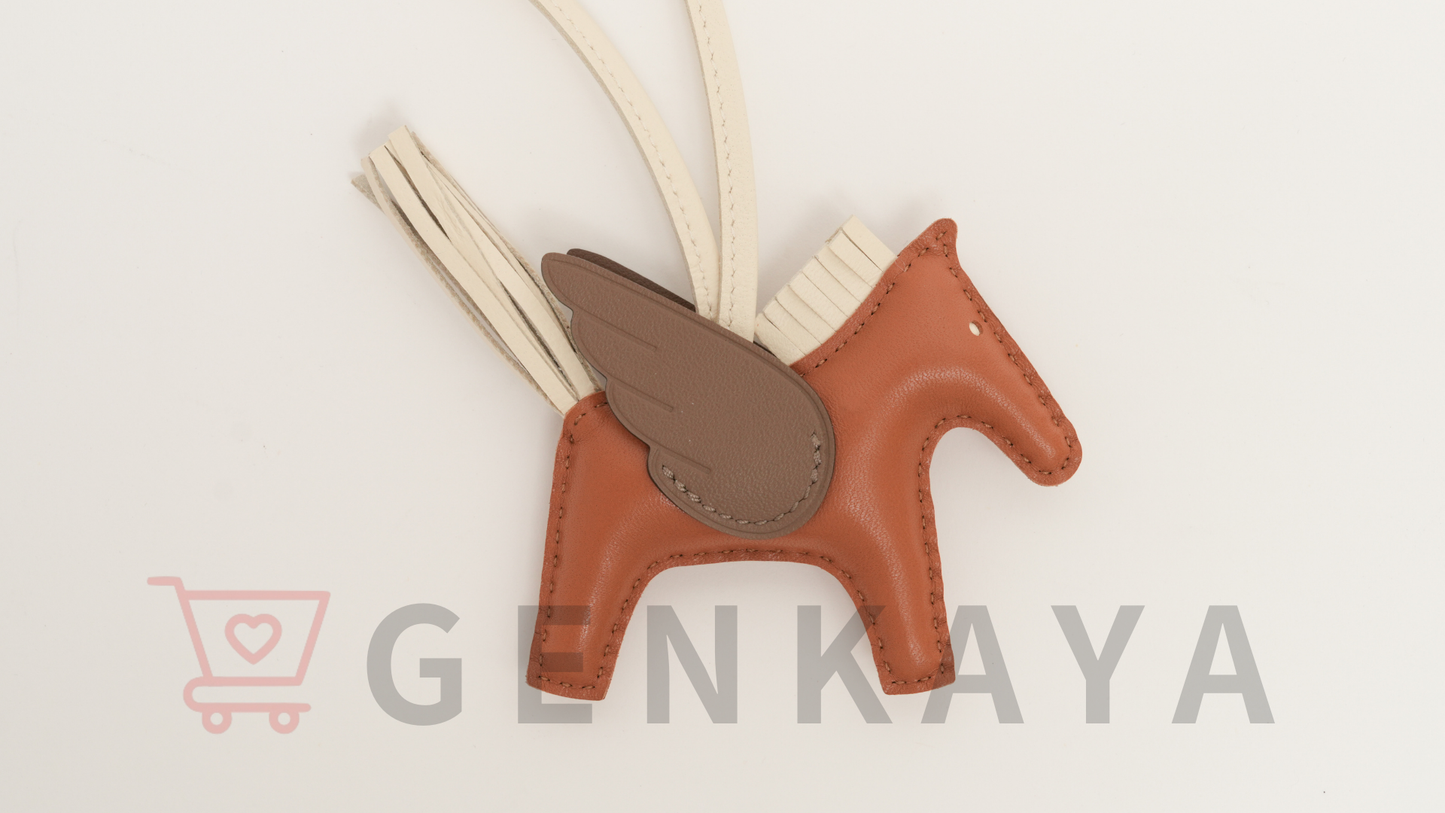 Hermès ロデオチャーム ペガサスPM K刻印：2025 ゴールド×クレ×エトゥープ